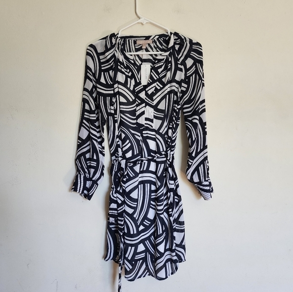 Banana Republic Business Casual V-neck All-over Print Dress size 0 NWT - Picture 1 of 7